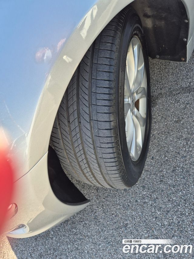 Hyundai Genesis 2012 — photo 17