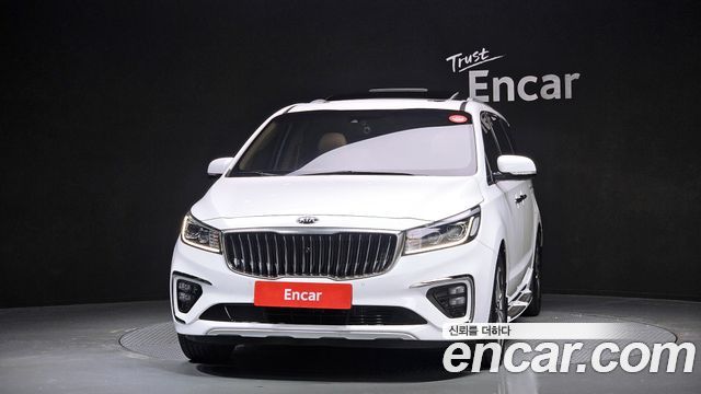Kia Canival 2019 — photo 3
