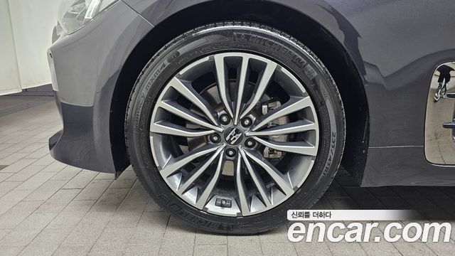 Kia Stinger 2018 — photo 5