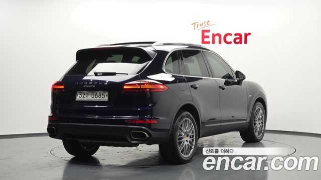 Porsche Cayenne 2016 — photo 2