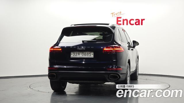 Porsche Cayenne 2016 — photo 4