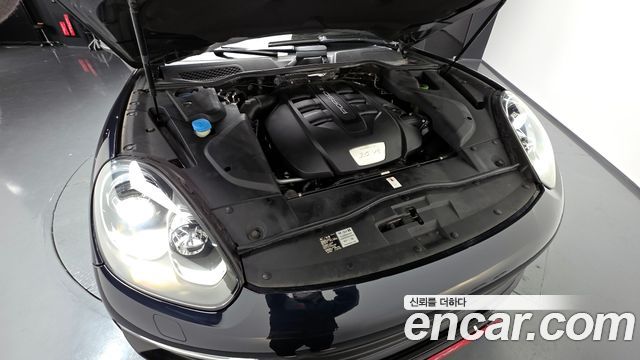 Porsche Cayenne 2016 — photo 6