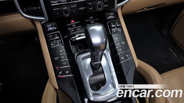 Porsche Cayenne 2016 — photo 9