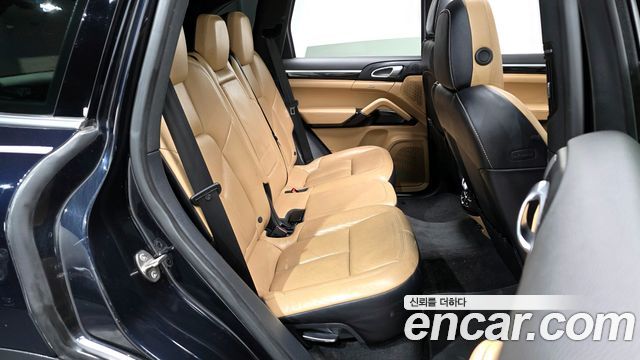 Porsche Cayenne 2016 — photo 12