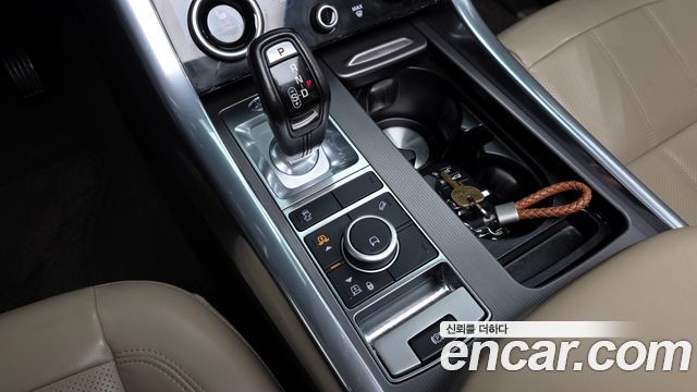 Land Rover Range Rover Sport 2018 — photo 9