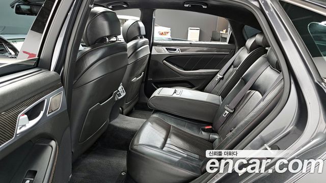 Genesis G80 2018 — photo 11
