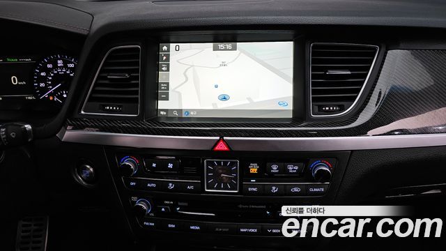Genesis G80 2018 — photo 15