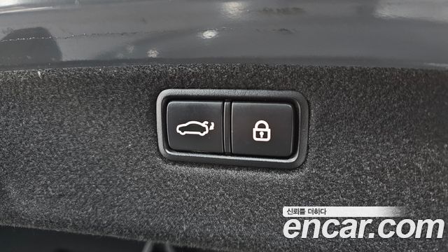 Genesis G80 2018 — photo 18