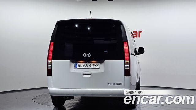 Hyundai Staria 2025 — photo 4