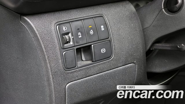 Hyundai Staria 2025 — photo 15