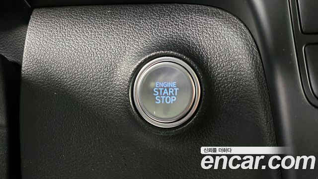 Hyundai Staria 2025 — photo 18