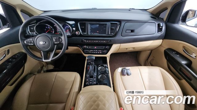 Kia Canival 2019 — photo 7