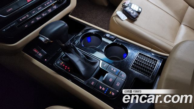 Kia Canival 2019 — photo 9
