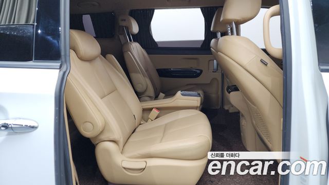 Kia Canival 2019 — photo 12