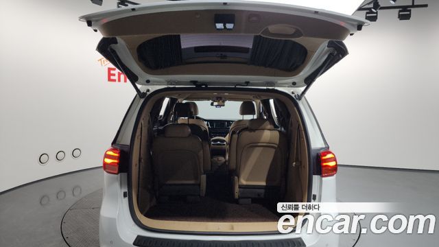 Kia Canival 2019 — photo 20