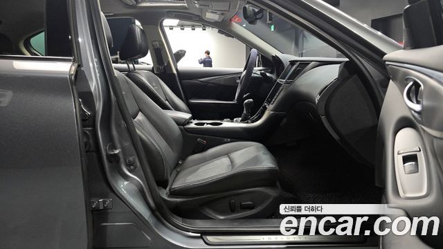 Infiniti Q50 2015 — photo 11