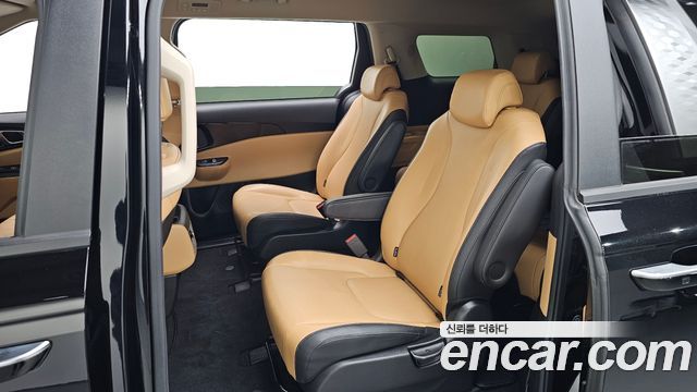 Kia Canival 2021 — photo 12