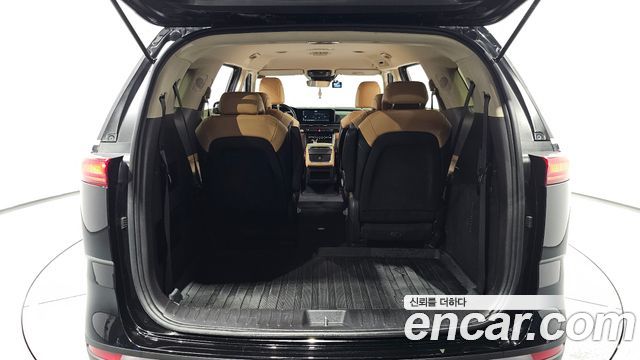 Kia Canival 2021 — photo 20