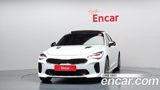 Kia Stinger 2023 — photo 3