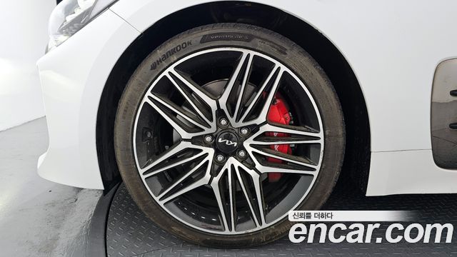 Kia Stinger 2023 — photo 5