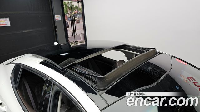 Kia Stinger 2023 — photo 19