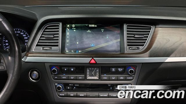 Hyundai Genesis 2015 — photo 17