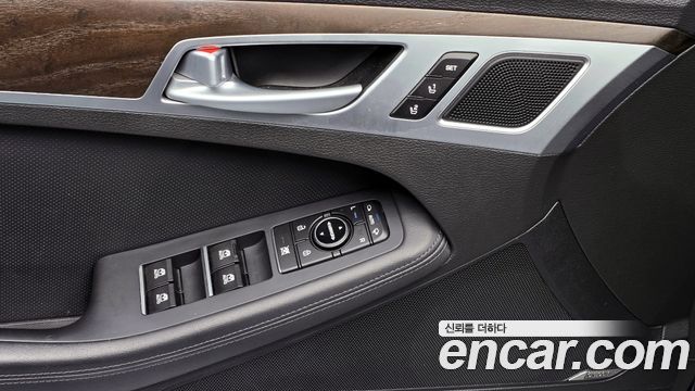 Hyundai Genesis 2015 — photo 19