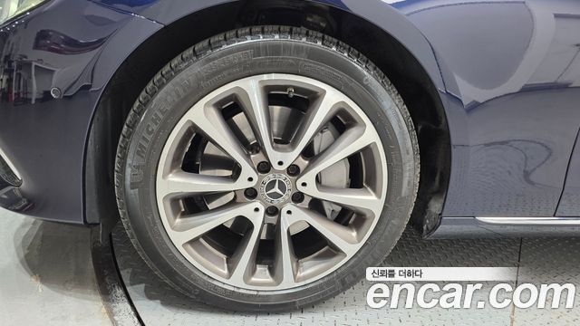 Mercedes-Benz E-Class 2018 — photo 5