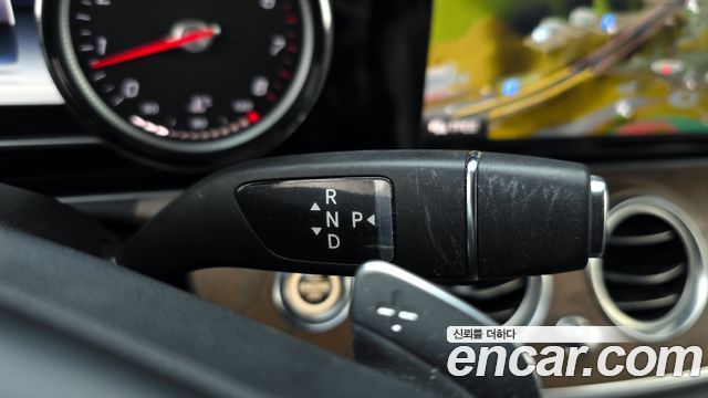 Mercedes-Benz E-Class 2018 — photo 9
