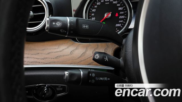 Mercedes-Benz E-Class 2018 — photo 17