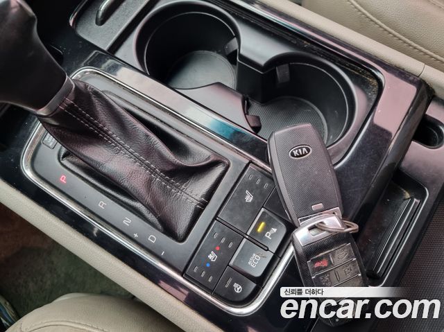 Kia Canival 2018 — photo 9