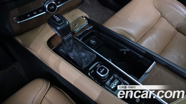 Volvo XC90 2016 — photo 9