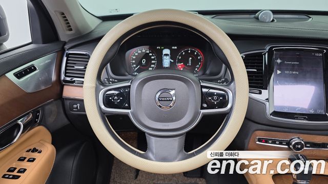 Volvo XC90 2016 — photo 13
