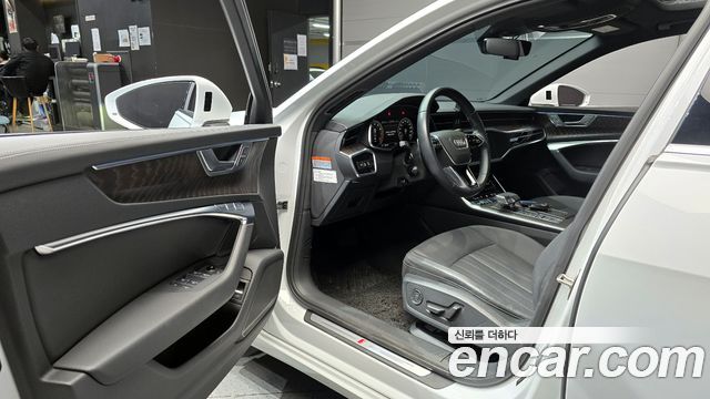 Audi A6 2021 — photo 11