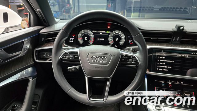Audi A6 2021 — photo 13