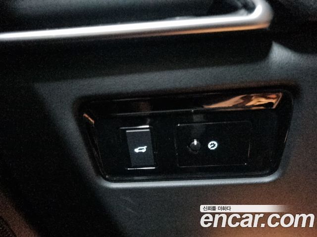 Jaguar F-PACE 2018 — photo 14