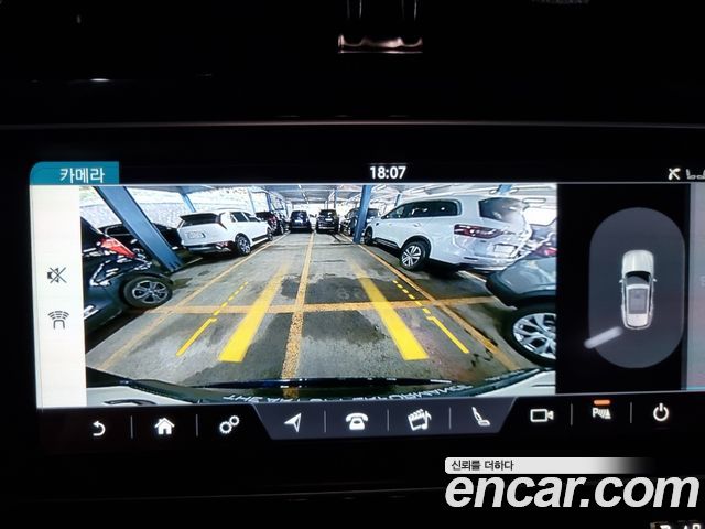Jaguar F-PACE 2018 — photo 17