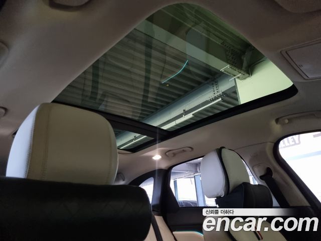 Jaguar F-PACE 2018 — photo 18
