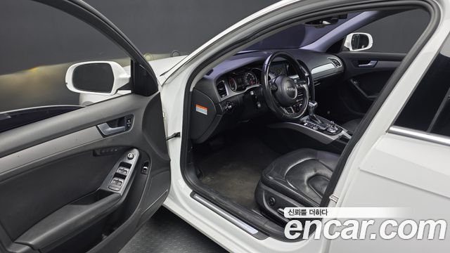Audi A4 2015 — photo 11