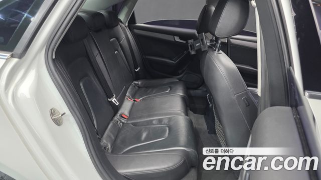 Audi A4 2015 — photo 12