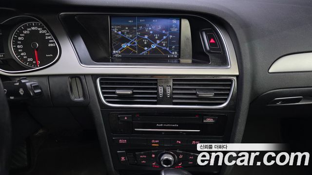 Audi A4 2015 — photo 14
