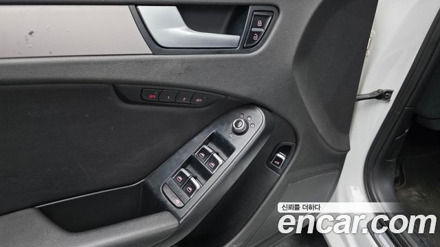 Audi A4 2015 — photo 17