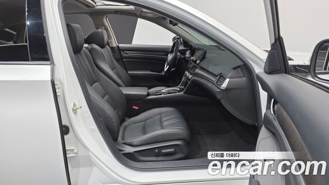 Honda Accord 2019 — photo 10