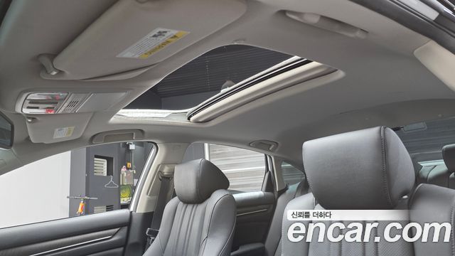 Honda Accord 2019 — photo 19