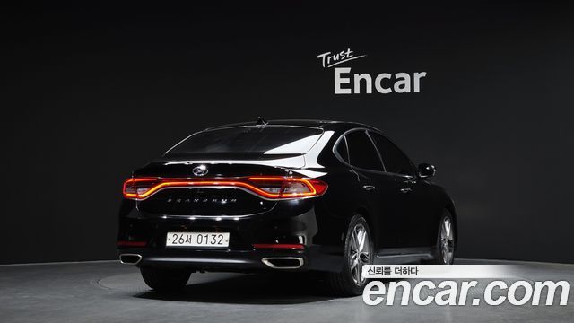Hyundai Grandeur 2017 — photo 2