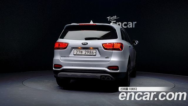 Kia Sorento 2019 — photo 4