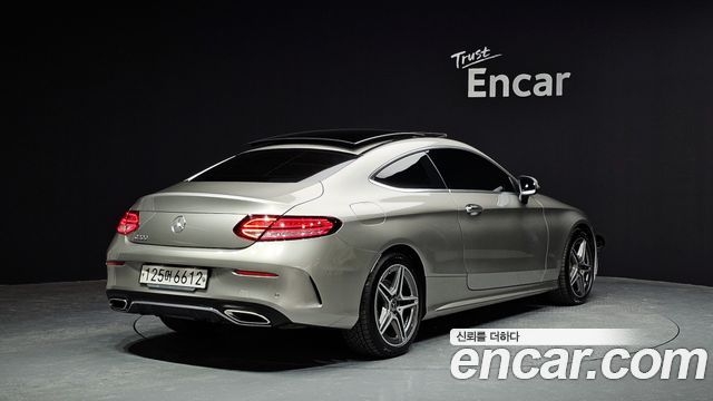 Mercedes-Benz C-Class 2020 — photo 2