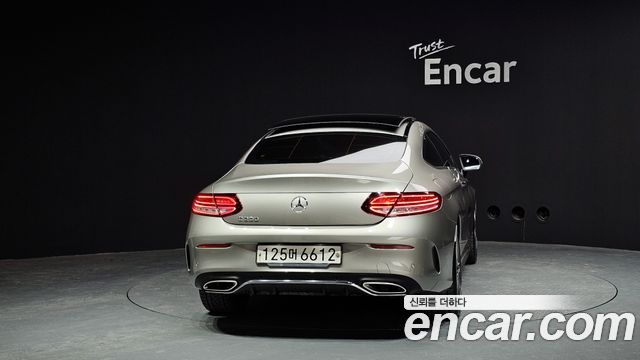 Mercedes-Benz C-Class 2020 — photo 4