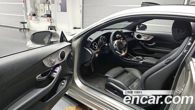 Mercedes-Benz C-Class 2020 — photo 10