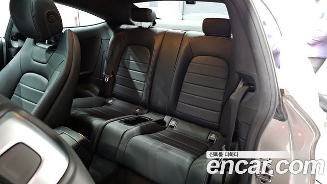 Mercedes-Benz C-Class 2020 — photo 11